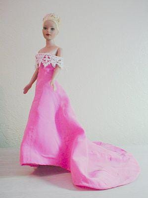 Tiny Kitty Elegant Ball Gown with Train Pattern